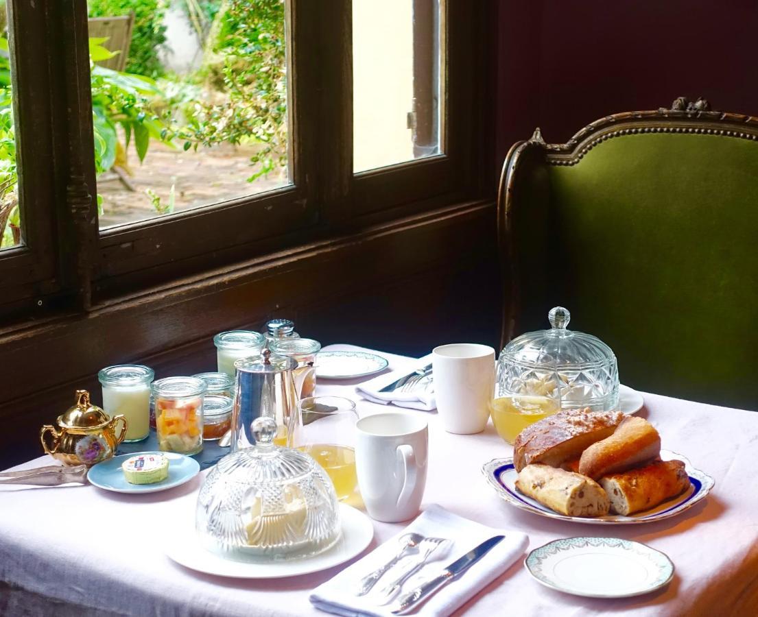 Bed and Breakfast Le Jardin De La Cathedrale Труа Экстерьер фото