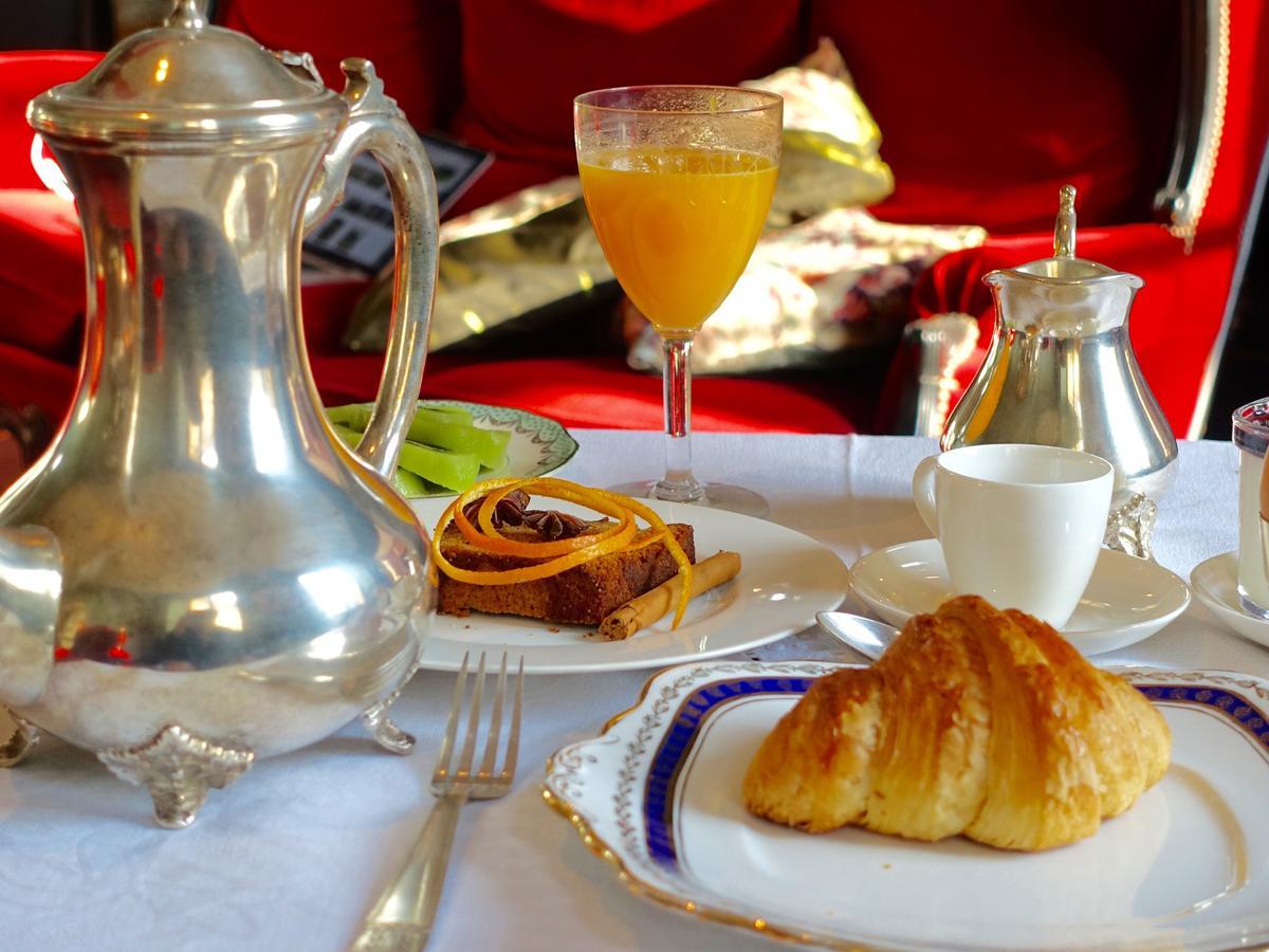 Bed and Breakfast Le Jardin De La Cathedrale Труа Экстерьер фото