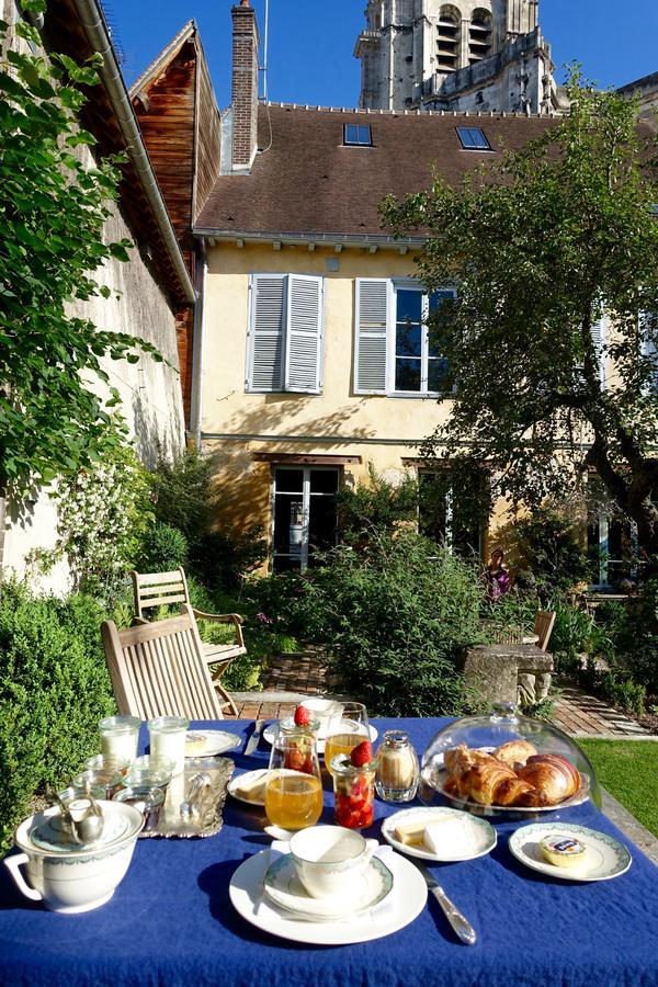 Bed and Breakfast Le Jardin De La Cathedrale Труа Экстерьер фото